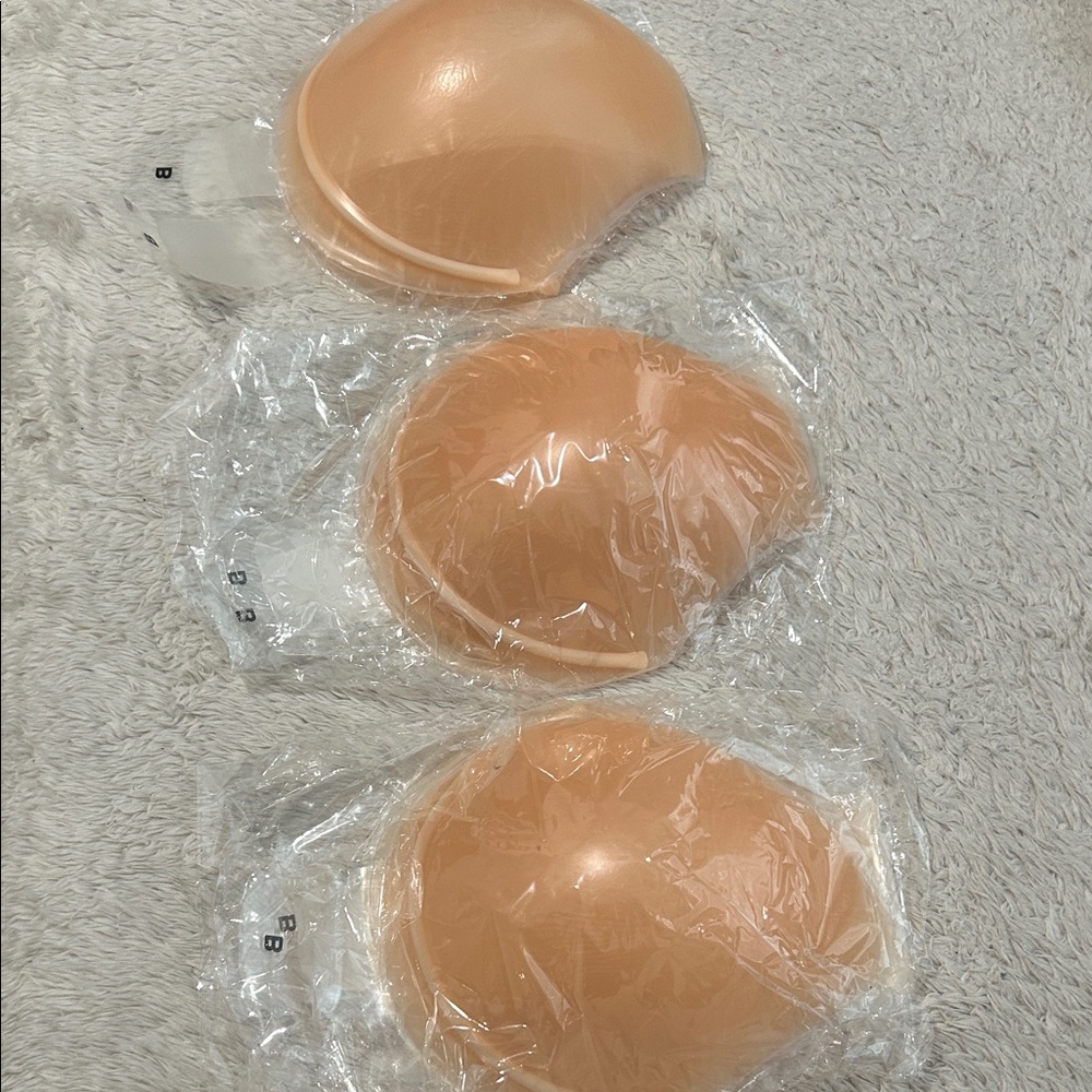 3 Pairs of Seamless Nude Gentle Stick-On Bra Cups